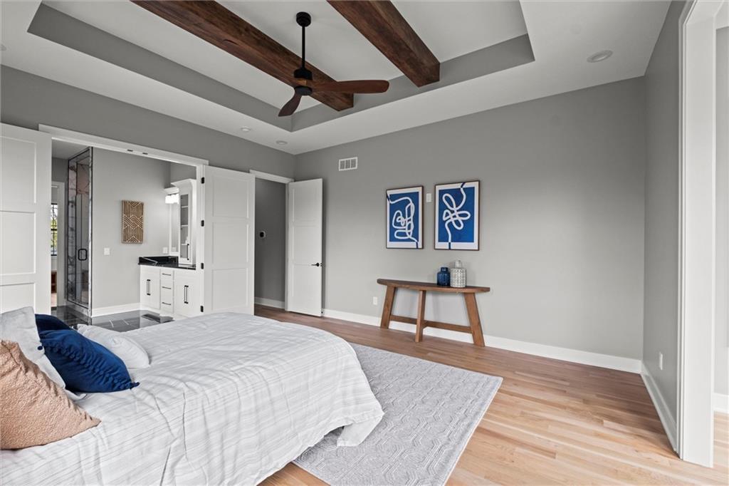 Neighboring estate interior at Connor Creek South — photo 11