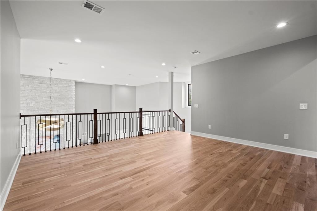 Neighboring estate interior at Connor Creek South — photo 18