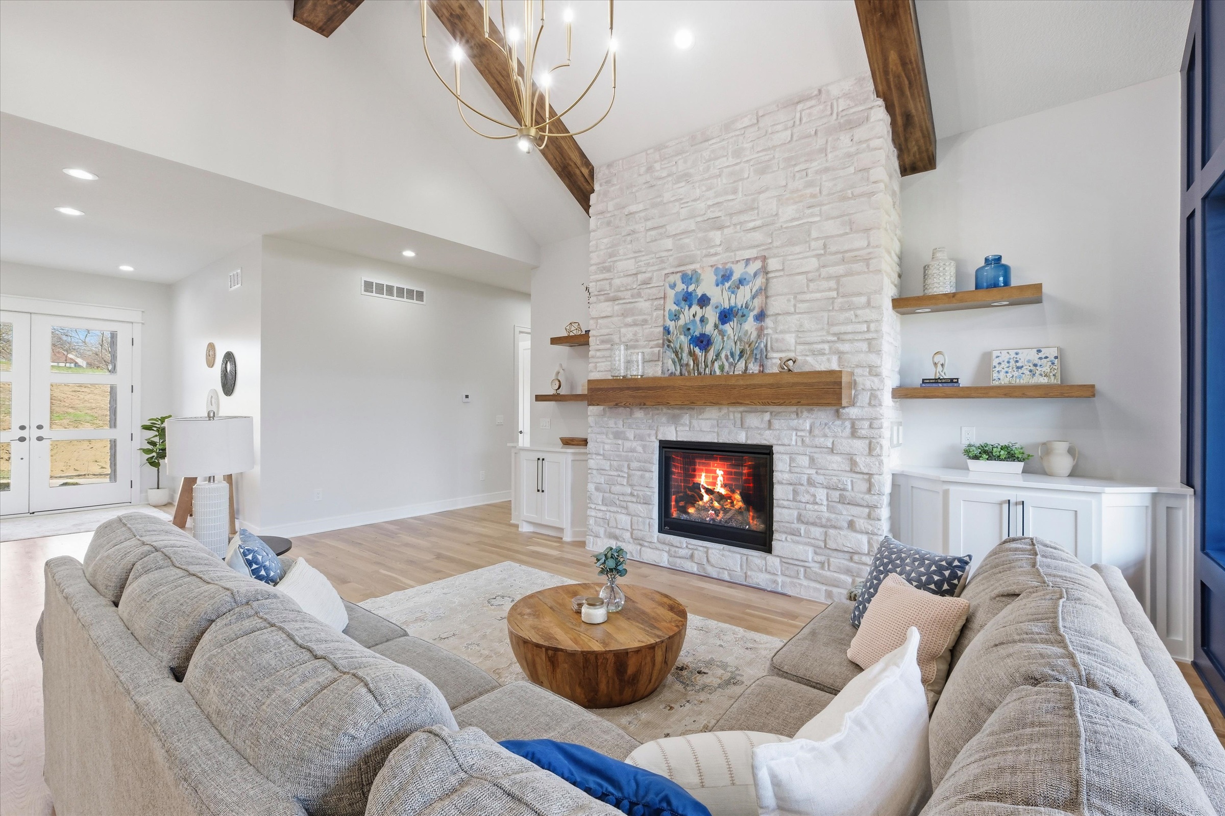 Maderos Estate at Connor Creek South — photo 8